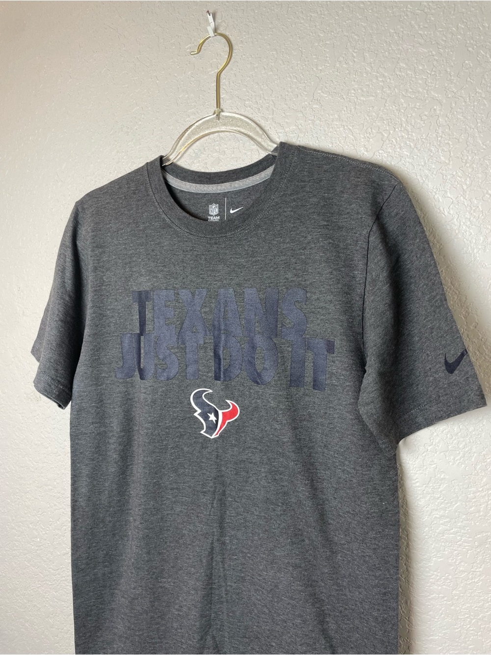 NFL Gray Houston Texans 'Texans Just Do It' Graphic Tee Size S - Picture 3 of 6